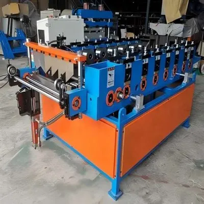 Μηχανή διαμόρφωσης με μεταλλική ραφή